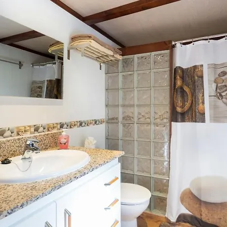 Traditional Canary In * Masca