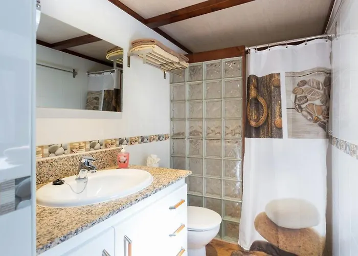 Traditional Canary In * Маска